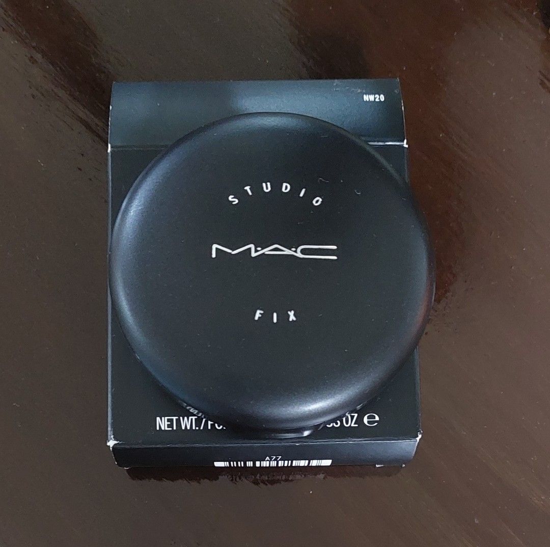 Mac Studio fix Powder Plus Foundation (Category: Makeup) located in Paranaque City. Submitted by kutings (Listing ID 1391187587, Image 1). Description: Mac Studio Fix Powder plus Foundation,24h oil control,NW 20 shade..
