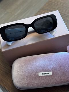 Miu Miu Sunglasses MU08YS 太陽眼鏡 黑框 98新連全套包裝 有單64204533609089110