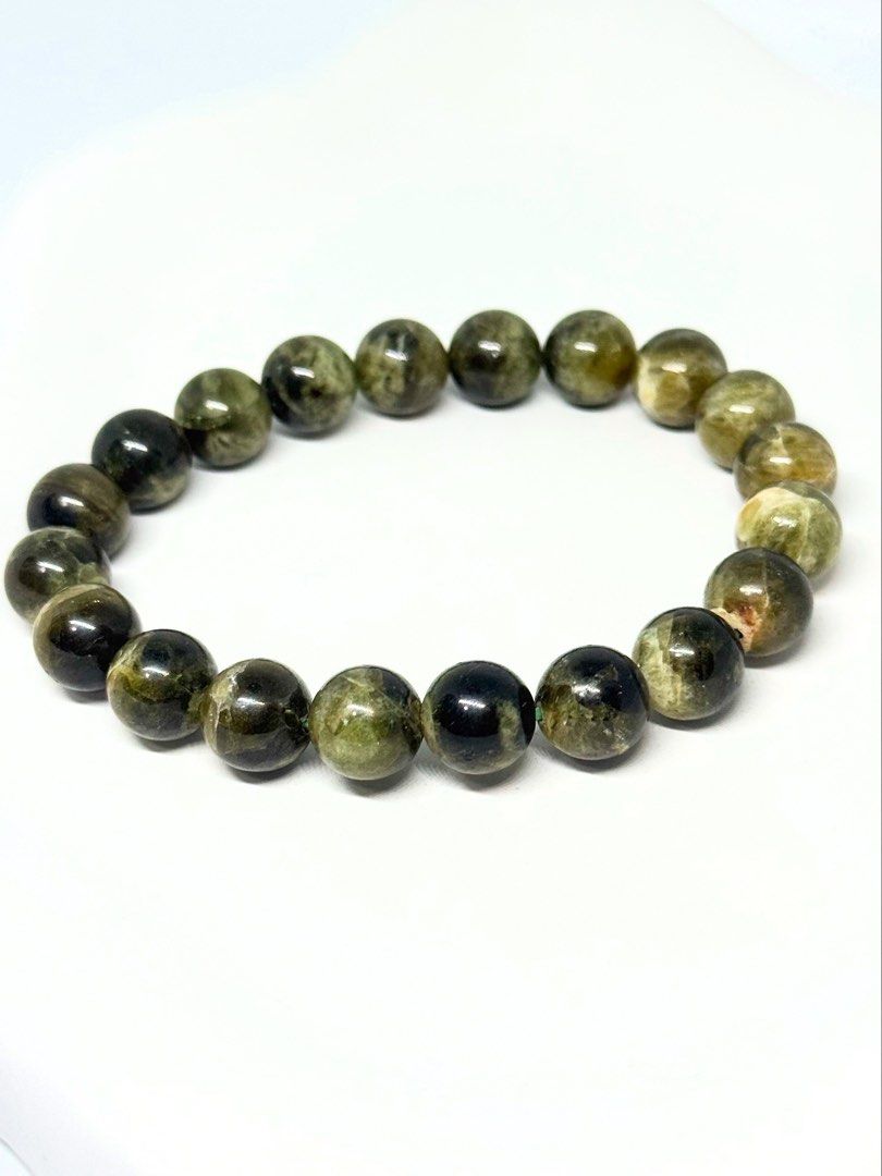 Natural High Quality Tsavorite Green Garnet (Category: Bracelets) located in Gapan. Submitted by lcbrjc (Listing ID 1391332632, Image 2). Description: ✤ High Quality Tsavorite Green Garnet ✤ includes certificate of authenticity ✤ Natural Earth Mined 💯 ✤ 10mm | 16-17cm ✅ ₱ 1500 ✅ Free Shipping. 𝑻𝒔𝒂𝒗𝒐𝒓𝒊𝒕𝒆 𝑮𝒂𝒓𝒏𝒆𝒕 – 𝑻𝒉𝒆 𝑺𝒕𝒐𝒏𝒆 𝒐𝒇 𝑽𝒊𝒕𝒂𝒍𝒊𝒕𝒚 & 𝑷𝒓𝒐𝒔𝒑𝒆𝒓𝒊𝒕𝒚 ✨ Tsavorite Garnet, a vibrant green jewel of nature, is a