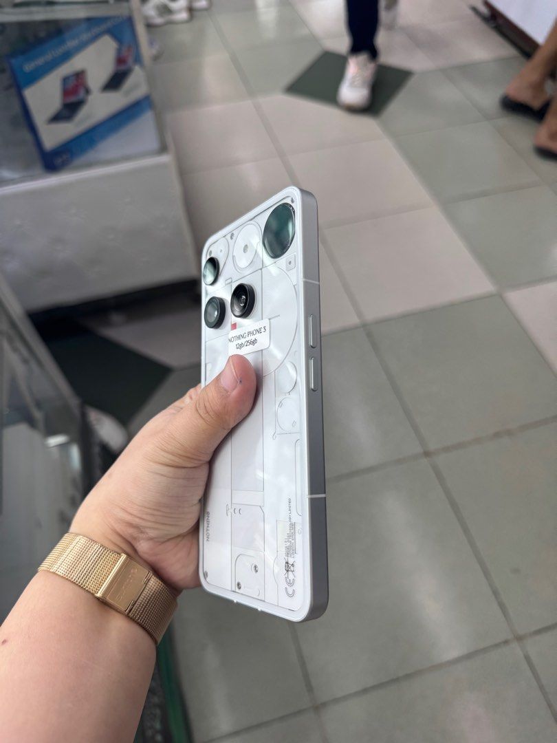 Nothing Phone 3 256gb FU Complete (Category: Android Others) located in San Juan City. Submitted by keannagadgetph (Listing ID 1391195275, Image 3). Description: Available Units for today's POST! Nothing Phone 3 / 256gb / FU - good condition - 95% Makinis - good battery - no issue / repair - Any colors available ~ Accepting SWAP / TRADE IN / INSTALLMENT / BINTA UNIT ~ CASH ON DELIVERY METRO MANILA / LBC PAYMENT FIRST ~ Store location GREENHILLS 2