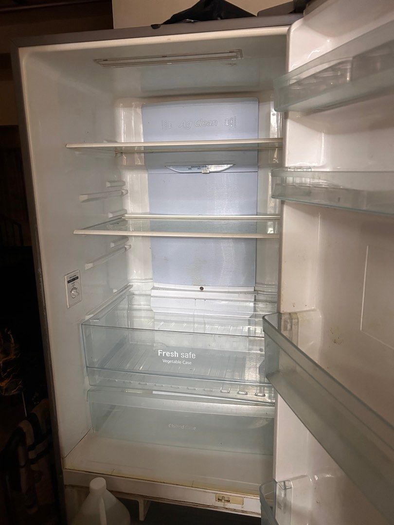 RUSH: CHEAPEST Ref - Panasonic Inverter 16cuft (Category: Refrigerators and Freezers) located in Makati City. Submitted by elliemystique (Listing ID 1391163835, Image 2). Description: Panasonic Inverter Refrigerator 16cuft 2 door Model number: NR-BW465VNPH No frost Deodorizer 450 liter capacity 220v 50hz ISSUE: With rust stains on body, does not affect functionality. Can provide video or more pictures as per request. Check and test all you want. 