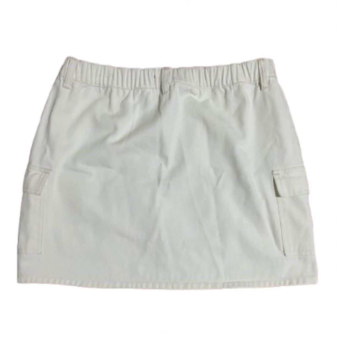 Penshoppe White Cargo Skirt (Category: Skirts) located in San Juan City. Submitted by yz4bella (Listing ID 1391273145, Image 2). Description: • brand new & never been used • fits size 29in to 31in.