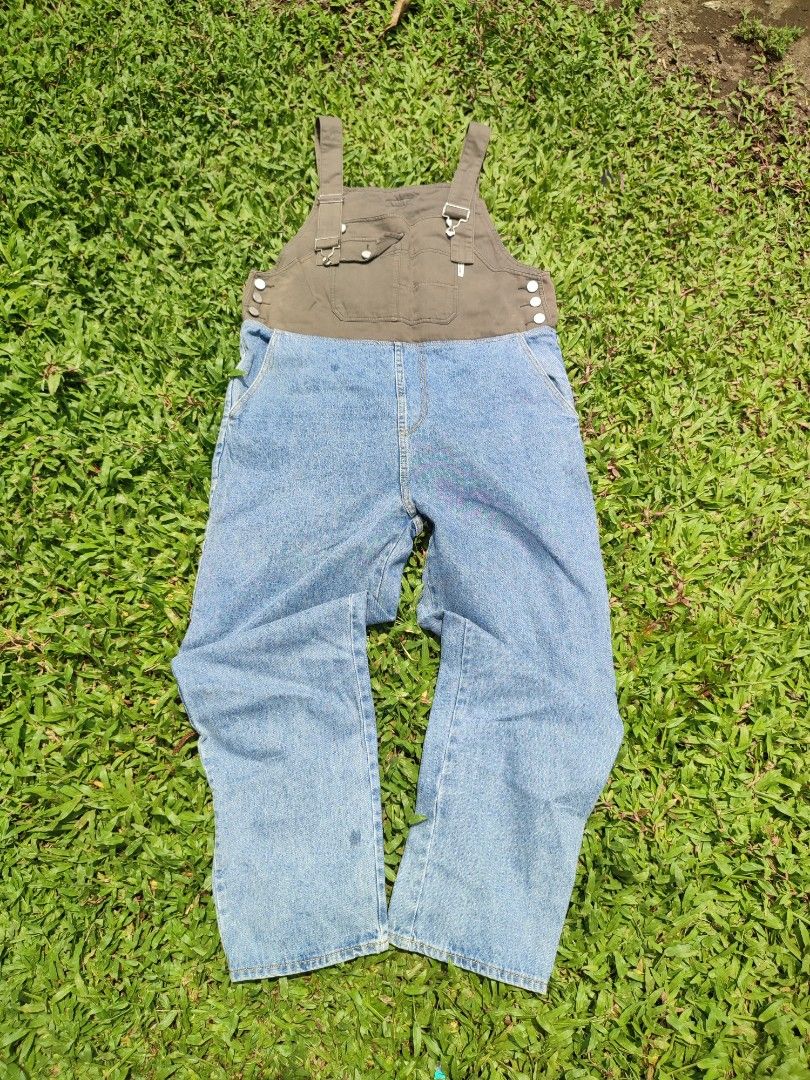 Random jumper (Category: Sets & Coordinates) located in Manila. Submitted by byahenipeanut (Listing ID 1391307230, Image 1). Description: random tag excellent condition 5.7 to 5.11 heights.
