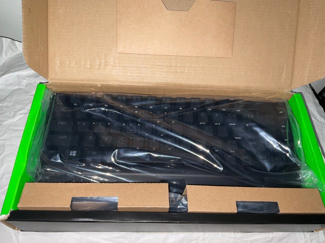 Razer BlackWidow V3 Mini HyperSpeed 65% (Category: Computer Keyboard) located in Manila. Submitted by 2025.gadgetspot (Listing ID 1391185861, Image 3). Description: selling for 5,800 original price: 8,100 brandnew, no issues, all authentic from RAZER US - complete accesories/ wires can do shipping / meetups 📍qc pm if interested. .