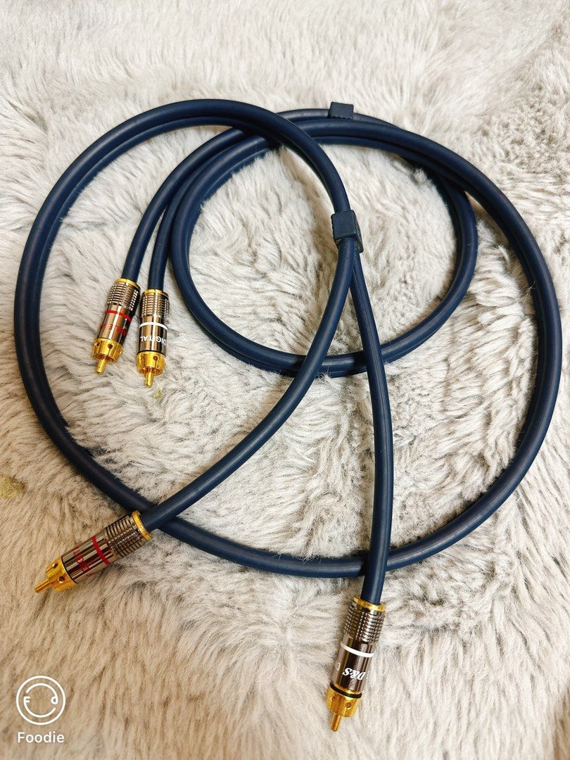 RCA cable （分類：其他音響配件及設備）位於 Hong Kong。 由 dustybear 提交（商品編號 1391303098，圖片 1）。簡介： 閑置放售 1 條 新舊如圖 已遺失單盒 。
