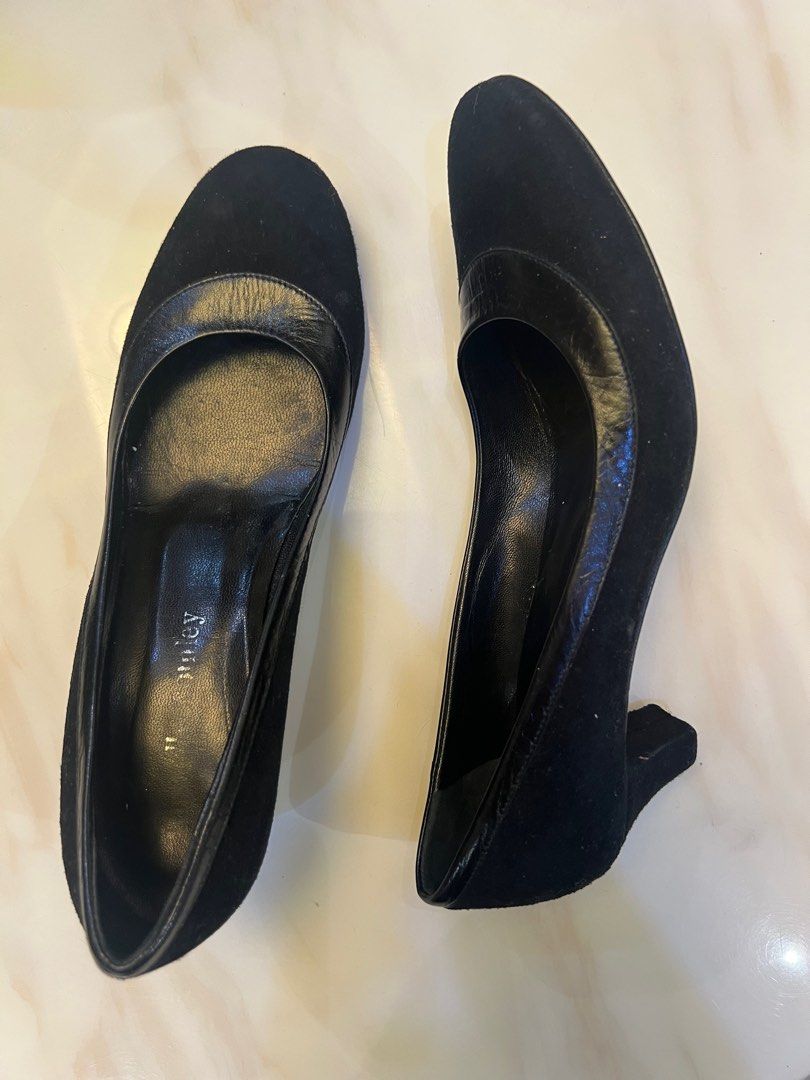 Russell and Bromley Black Suede (Category: Flats & Sandals) located in Manila. Submitted by jnzz__ (Listing ID 1391188635, Image 2). Description: Russell and Bromley Black Suede Heels - Size is 37 1/2 - Lightly used - Has flaws (Check the last picture) - Authentic PM if interested. Thank you!.