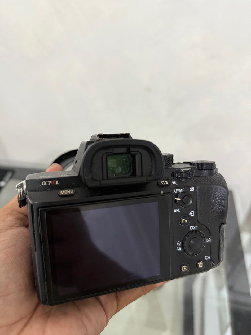 SONY A7rii with tamron 28-75/2.8 (Category: Cameras) located in Quezon City. Submitted by jerome2929 (Listing ID 1391327452, Image 3). Description: FOR SALE OR SWAP OFFER LANG SONY A7RII WITH TAMRON 28-75 2.8 ISSUE MAY KONTING DEAD FIXEL SA GILID NG LCD NOVALICHES AREA.