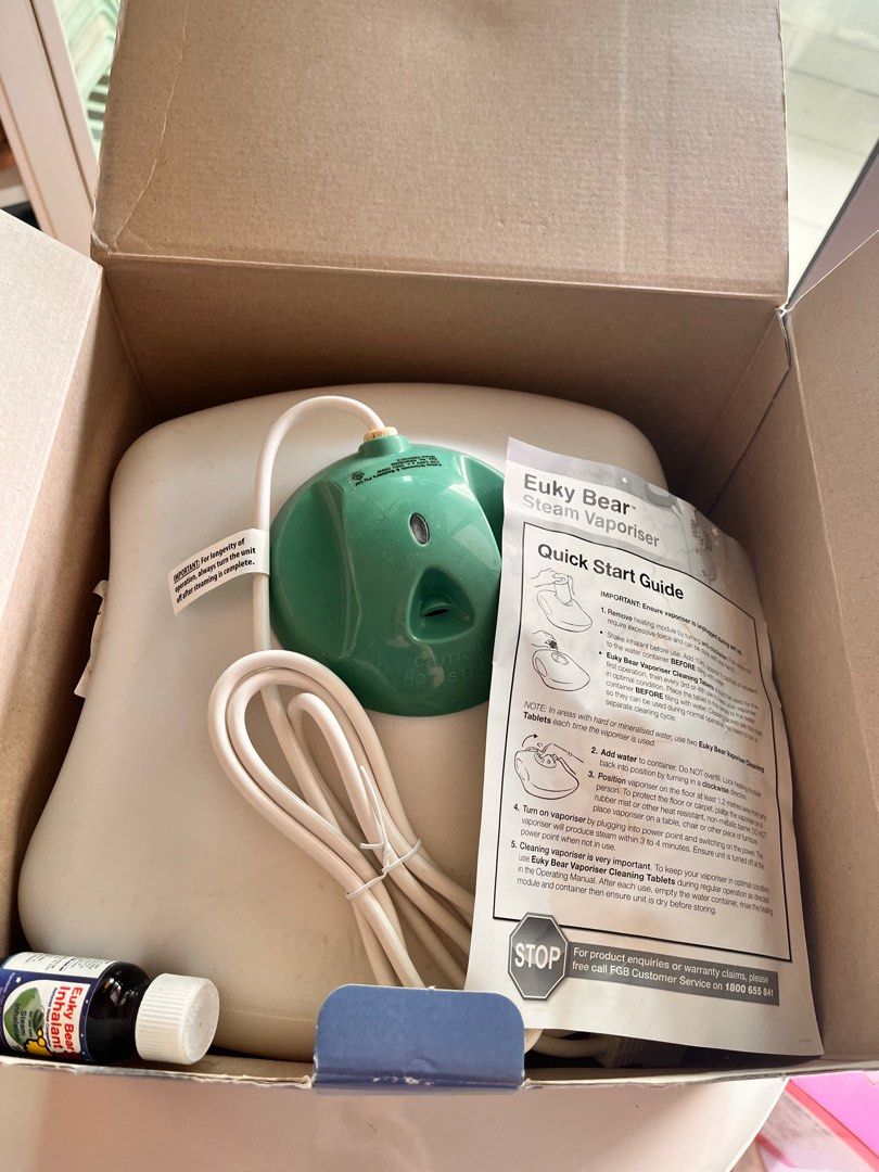 Steamer diffuser (Category: Home Fragrance) located in Petaling Jaya. Submitted by thryfto (Listing ID 1391208195, Image 2). Description: It uses steam and any essential oils, large capacity, helps asthma, nose block, dryness cough, good for helping baby’s to sleep at night .