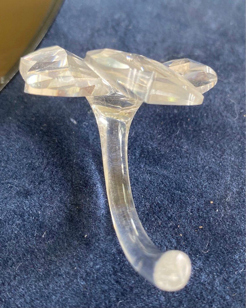 Swarovski Crystal Four Leaf Clover Figurine (Category: Vintage Collectibles) located in Paranaque City. Submitted by bloo_berry (Listing ID 1391229921, Image 3). Description: Swarovski Crystal Four Leaf Clover Figurine w/ original box & certificate - ₱2,950 SF c/o buyer NO RETURN NO EXCHANGE.