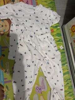 (Category: ) located in . Submitted by Brandedpreloved (Listing ID 1391279966, Image 1). Description: .