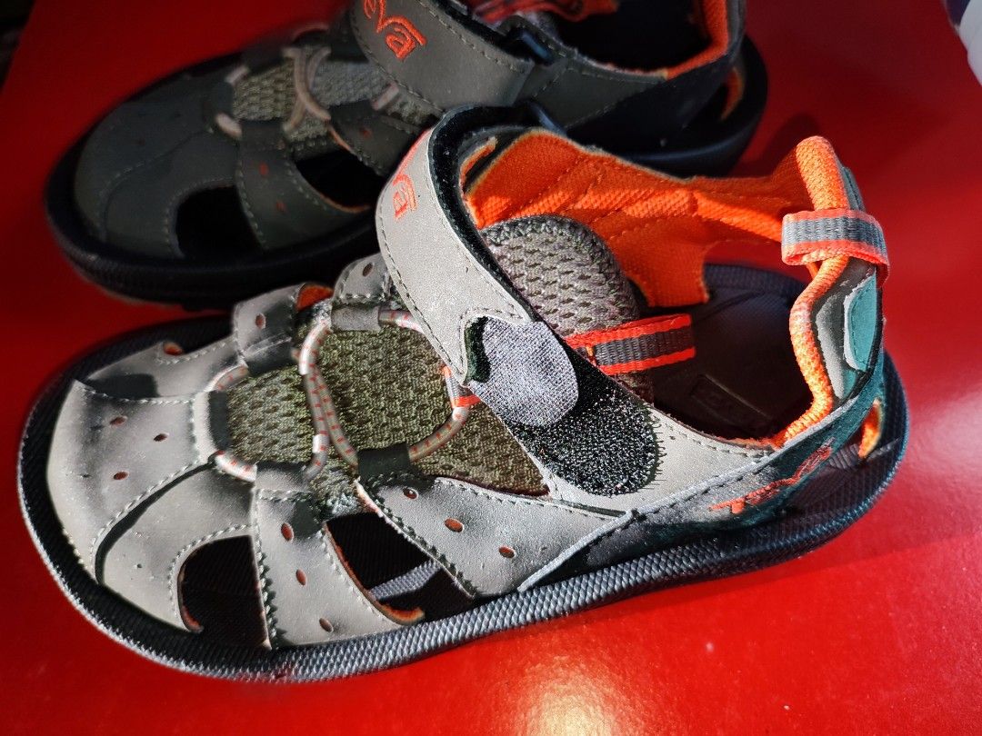Teva Slip-on/ Sandals (Category: Everything Else Others) located in Manila. Submitted by cloudcar (Listing ID 1391208909, Image 2). Description: NEW Teva Slip-on Sandals (for kids) heel to toe measures approx. 7" NEW. No box..