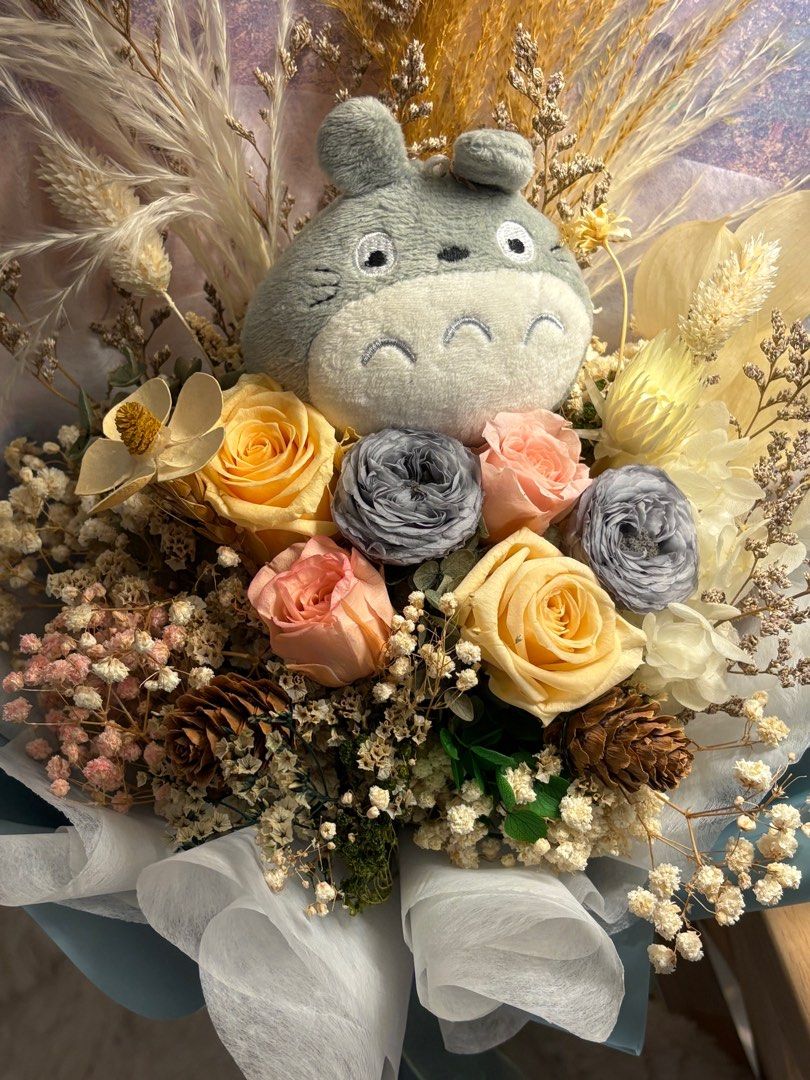 Totoro Roses Totoro Bouquet with Preserved Flowers Austin rose dried baby breath ...