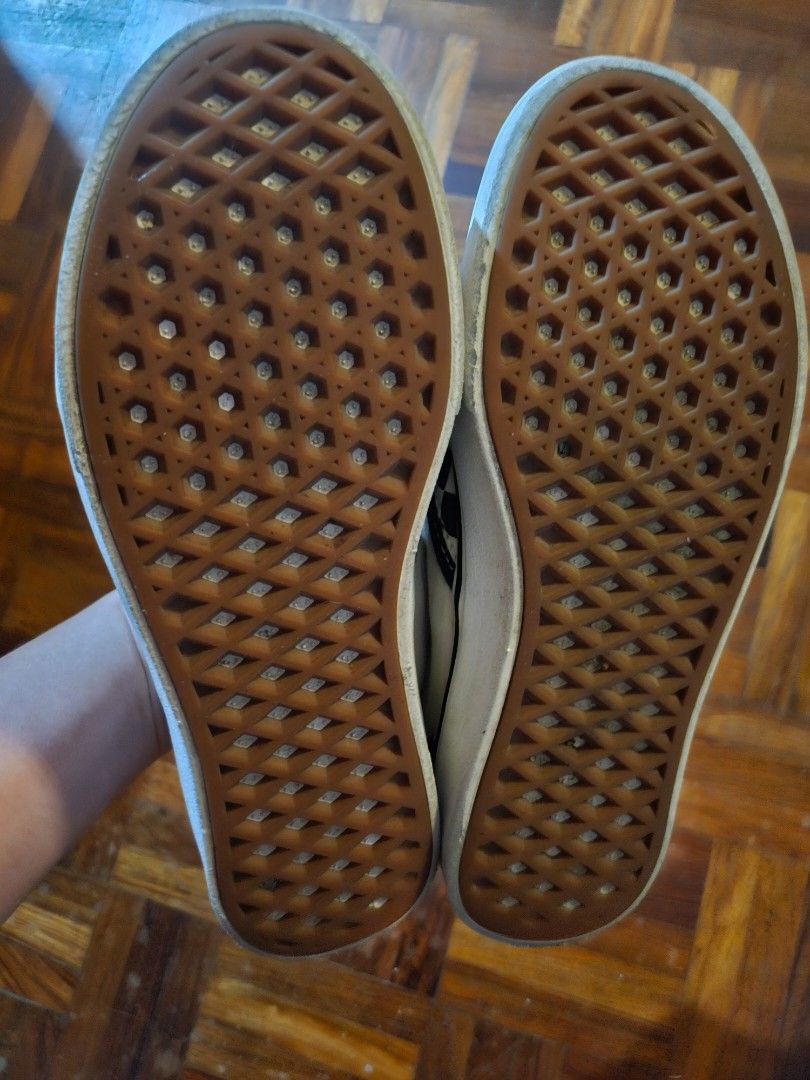 Vans Slip on checkered (Category: Sneakers) located in Antipolo. Submitted by mrcl715 (Listing ID 1391284919, Image 3). Description: US Mens 5 US Womens 6.5 Bought in Vans NYC store just needs cleaning.