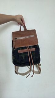 (Category: ) located in . Submitted by upforthrifts (Listing ID 1391183134, Image 1). Description: .