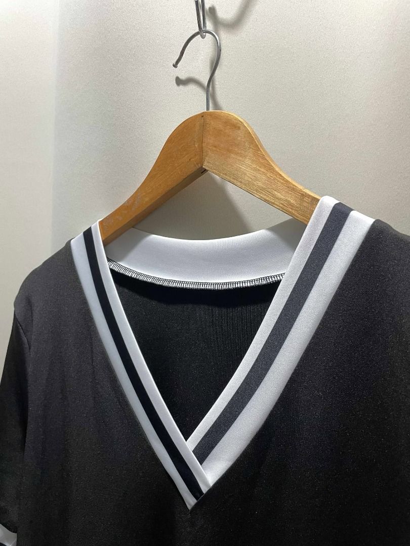 V-NECK BLACK DRESS WITH POCKET (Category: Dresses) located in Angeles City. Submitted by beatrixdcluttz (Listing ID 1391241382, Image 3). Description: 👗 Preloved Clothes for Sale ✨ Still in great condition! 📏 Size: 20-24" width x 46" length 🚚 Shipping: 5H0P33 only 💳 Payment first (GCash / BDO Pay) ❗ Other platforms accepted (buyer shoulders fee) 📩 DM if interested 💕.