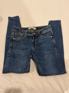 (Category: ) located in . Submitted by leanne120 (Listing ID 1391334859, Image 1). Description: .