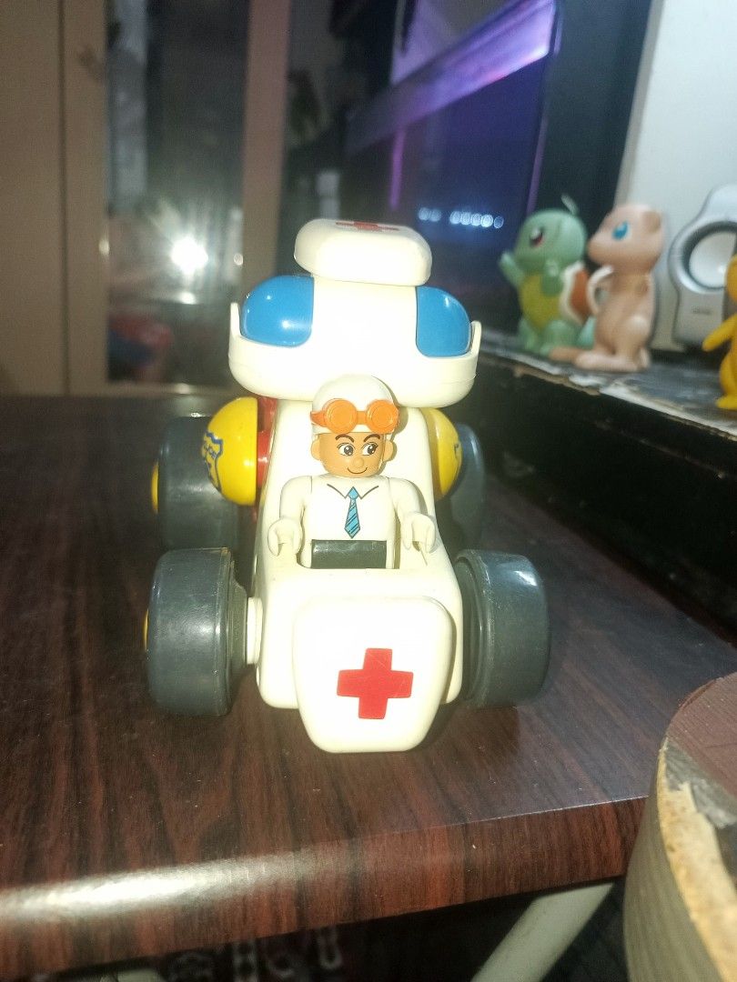 1995 Tomy Big Fun Motor blocks (Category: Kids Toys) located in Pasig City. Submitted by randomstuffs23 (Listing ID 1391404934, Image 3). Description: Missing na yung ibang parts as is Lalamove or pick up.