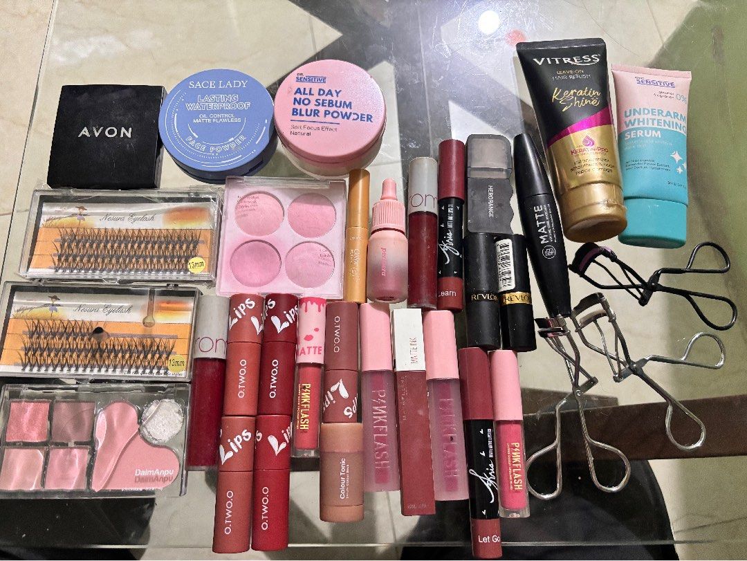 37 PCS MAKEUP BUNDLE (Category: Makeup) located in General Trias. Submitted by vanikt (Listing ID 1391271010, Image 1). Description: for take all na po, some are used but not abused and some are brand new rinnn ❤️🫶🏻 maybelline, romand, peripera, avon, dr sensitive, vitress, otwo o, sace lady, revlon, kris, everbillena, etc.