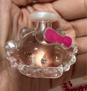 全新 2013 Hello Kitty Etude House香水64192323409537110