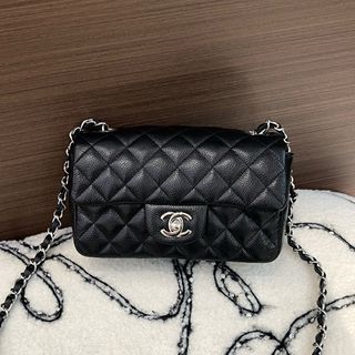 (Category: ) located in . Submitted by millen.outlet (Listing ID 1391372890, Image 1). Description: .