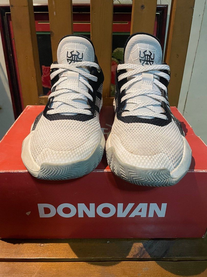 Adidas Donovan (Spidah Mitchell) (Category: Sneakers) located in Valenzuela. Submitted by dbbbbb_ (Listing ID 1391451178, Image 2). Description: Adidas DONOVAN Issue#1 (Spidah Mitchell) Used with care, puro indoor lang nagamit Very mint condition Last of its kind Kids size See box details for accurate size Size 7 for women Meet up Dasma/Ayala mall Silang/The District mall Imus Lalamove (shoulder nyo sf) If interested or sure buyer message me here