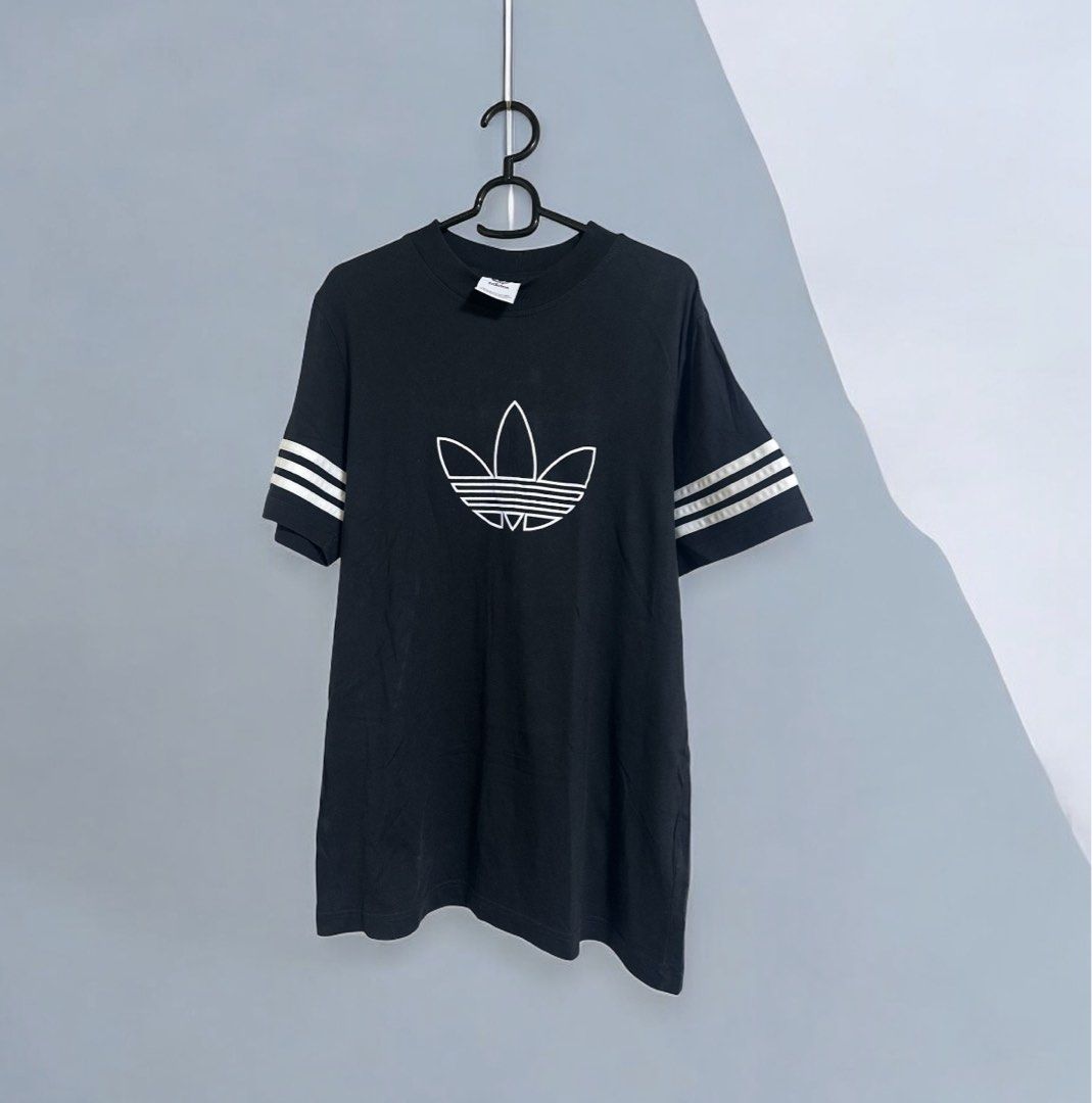Adidas tee (unisex) (Category: Tshirts & Polo Shirts ) located in Baguio. Submitted by ons03 (Listing ID 1391427204, Image 1). Description: .