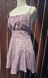 (Category: ) located in . Submitted by storeroom_treasures (Listing ID 1391376345, Image 1). Description: .