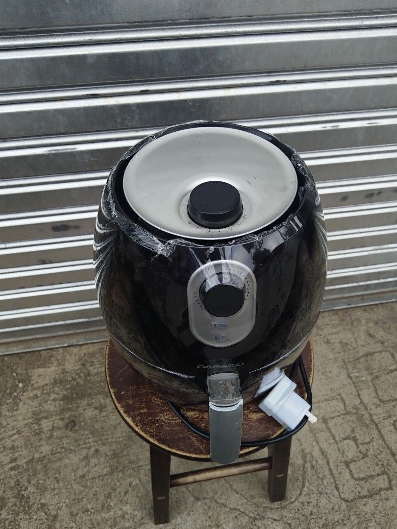 Airfryer Daewoo Brand (Category: Cookers) located in Baguio. Submitted by kikay_moto (Listing ID 1391500190, Image 2). Description: .