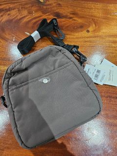 (Category: ) located in . Submitted by declutter_closet_ph (Listing ID 1391480038, Image 1). Description: .
