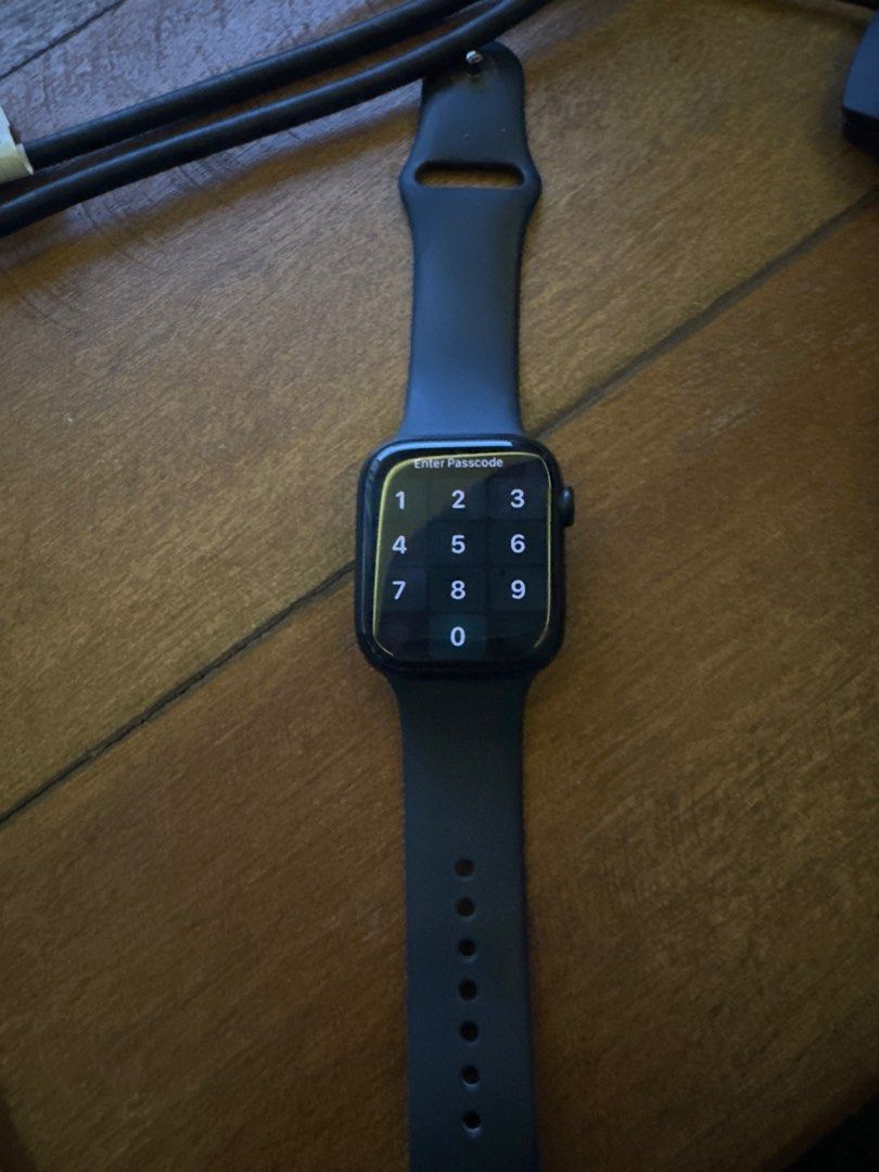 apple watch gen 9 (Category: Men's Watches) located in Manila. Submitted by samaroj (Listing ID 1391451748, Image 3). Description: .