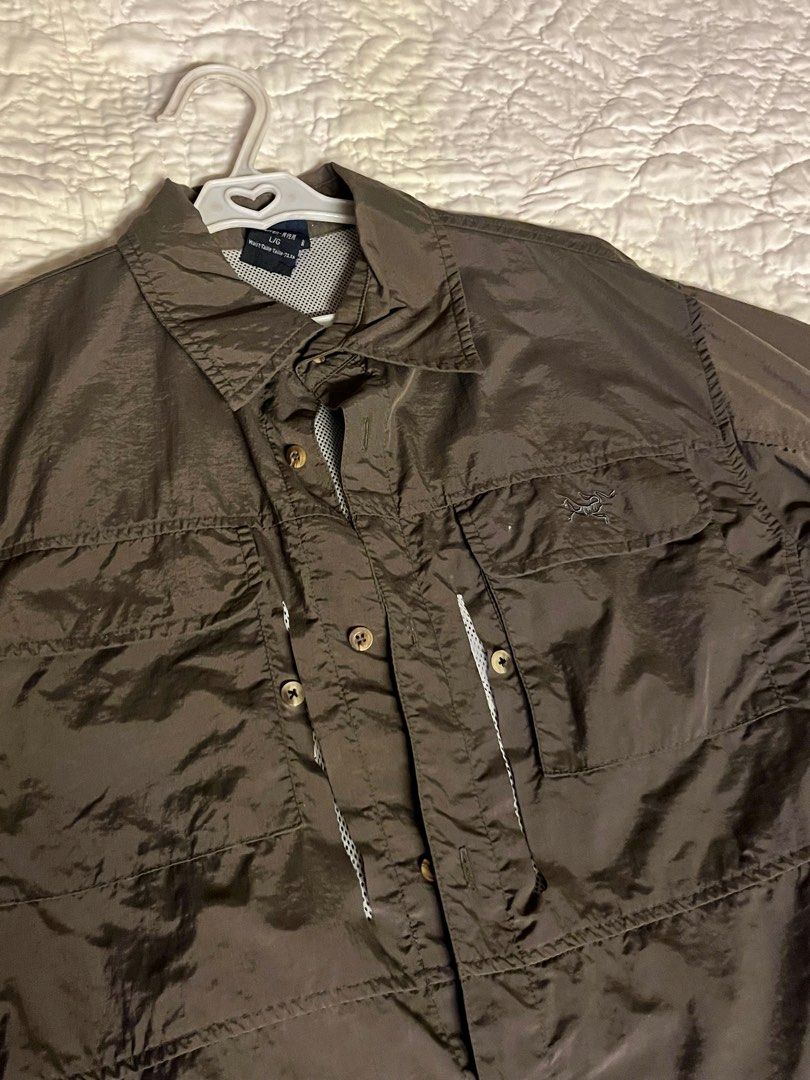 Arcteryx Work Shirt (Category: Activewear) located in San Juan City. Submitted by malaysianmilo (Listing ID 1391502932, Image 1). Description: 21 x 30 Sf to be paid by buyer.
