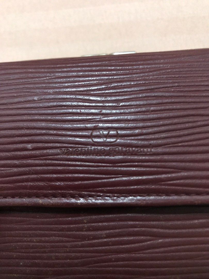 Auth Valentino Garavani wallet (Category: Luxury Bags & Wallets) located in Manila. Submitted by freshlemon58885 (Listing ID 1391382186, Image 2). Description: Japan Normal Sign of usage Need cleaning have white spots .