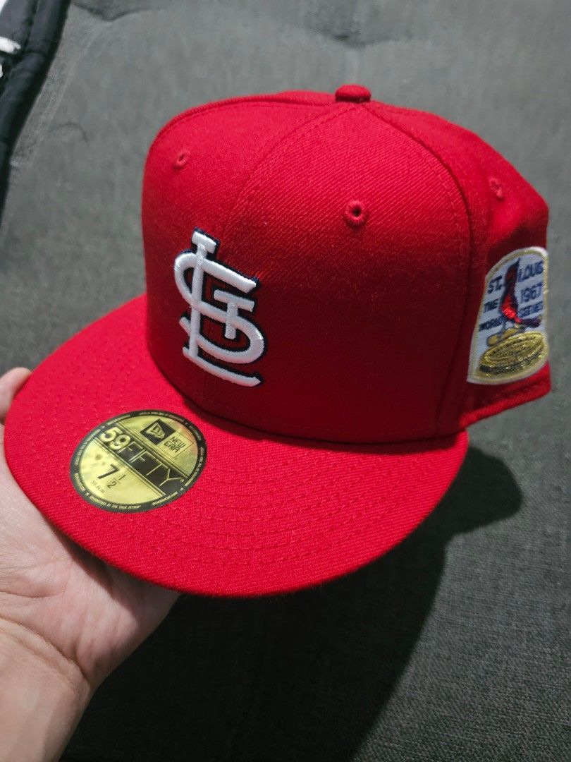 Authentic 7 1/2 St. Louis Cardinals (Category: Caps & Hats) located in Quezon City. Submitted by supergv (Listing ID 1391546202, Image 1). Description: Wts Authentic Wool New Era Fitted 7 1/2 St Louis Cardinals Green under brim 2000 qc loc.