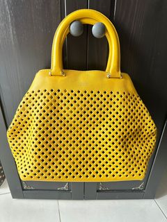 (Category: ) located in . Submitted by nix.preloved (Listing ID 1391394750, Image 1). Description: .