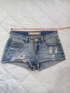 (Category: ) located in . Submitted by haniberry (Listing ID 1391368359, Image 1). Description: .