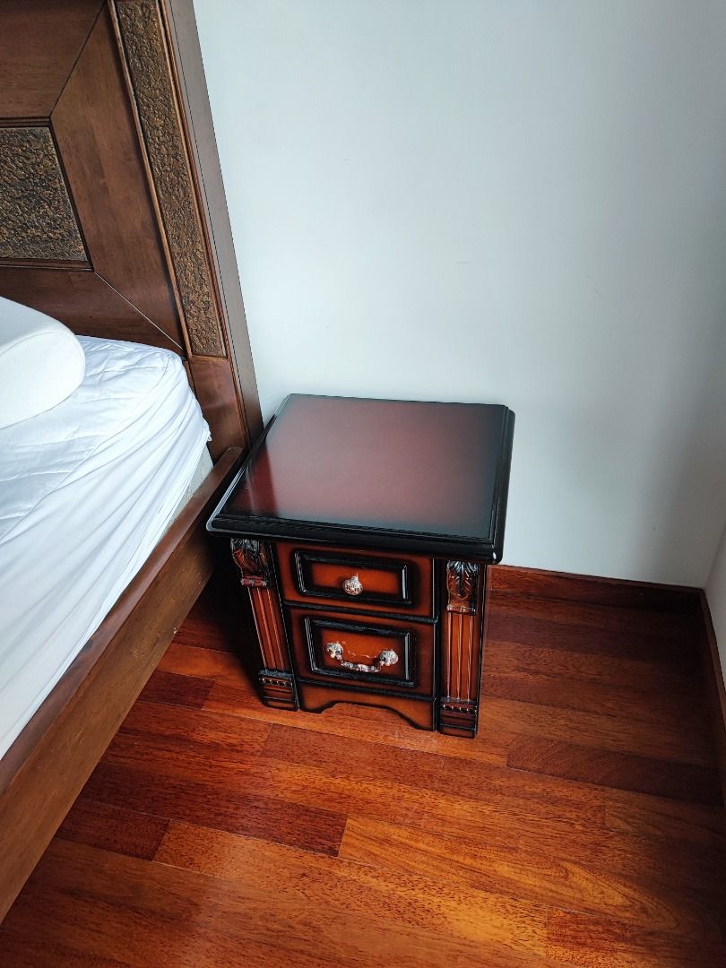 Bedside Table (Category: Bedding & Towels) located in Petaling Jaya. Submitted by random-seller (Listing ID 1391492925, Image 3). Description: Bedside Table RM220 (2units) Location: Garden Residence (Cyberjaya) or I can bring to Petaling Jaya.