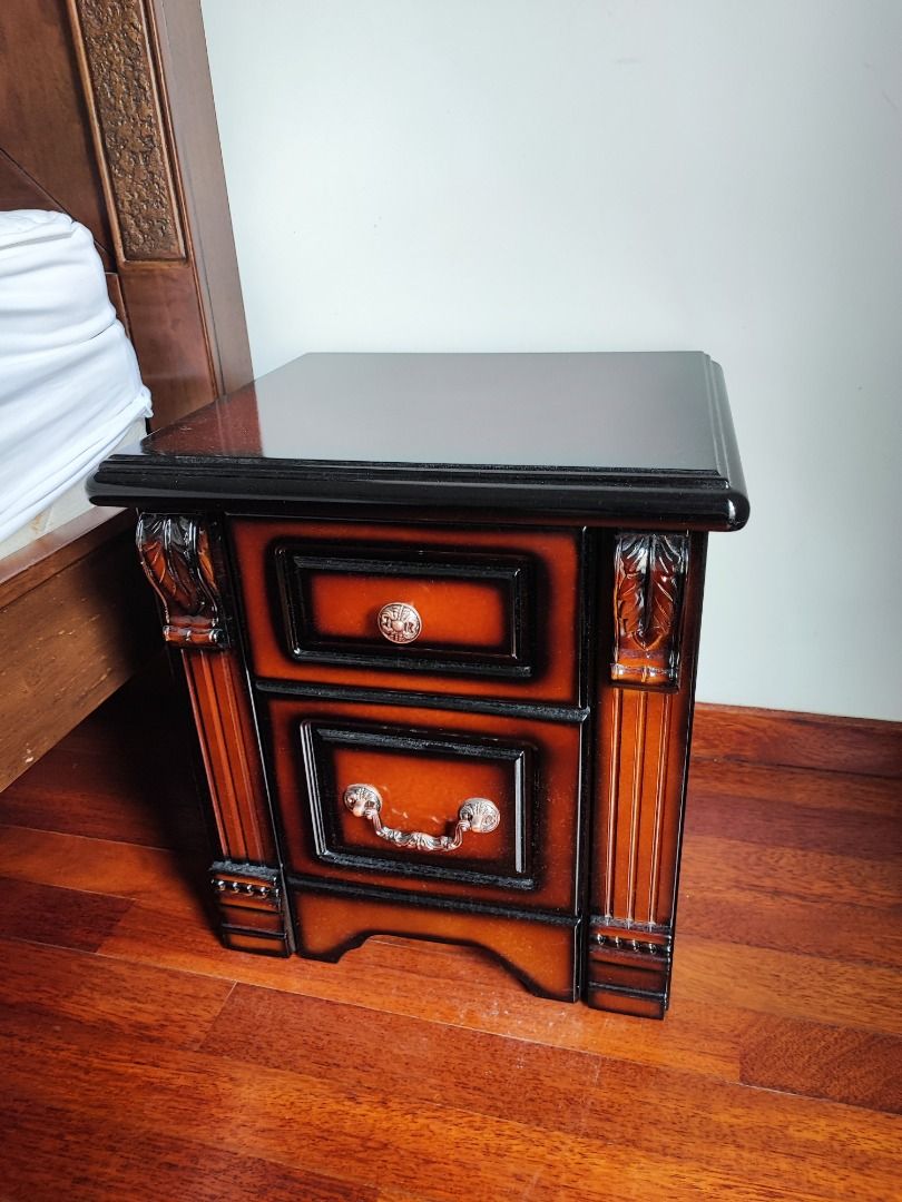 Bedside Table (Category: Bedding & Towels) located in Petaling Jaya. Submitted by random-seller (Listing ID 1391492925, Image 1). Description: Bedside Table RM220 (2units) Location: Garden Residence (Cyberjaya) or I can bring to Petaling Jaya.