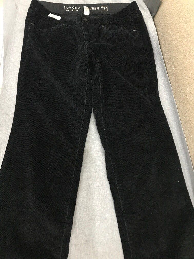 Black corduroy jeans UNISEX (Category: Jeans) located in Balanga. Submitted by pinkydavid (Listing ID 1391497802, Image 1). Description: A1 condition Seldom worn UNISEX Waistline 34inches.