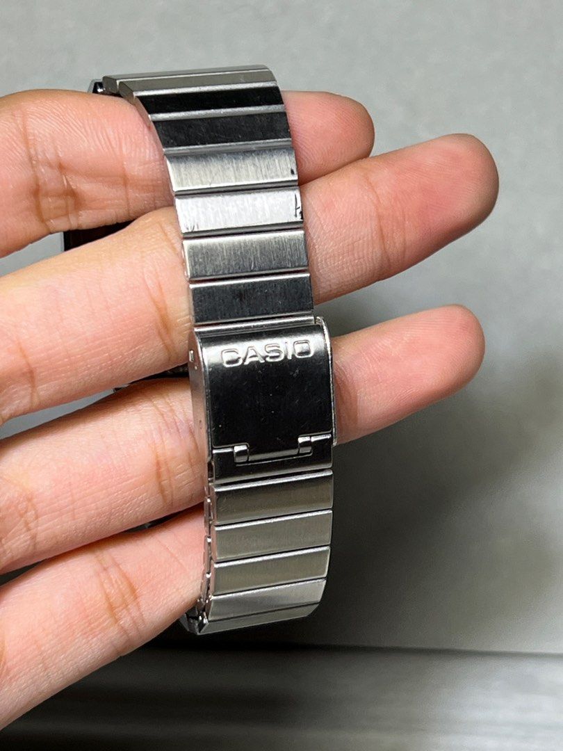 Casio Wr Vintage A100WE (Category: Luxury Watches) located in Cavite. Submitted by aellavier (Listing ID 1391533670, Image 2). Description: 3503 A100WE. 15cm unsure if na-aadjust. preloved vintage .