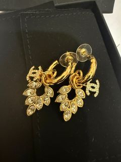 （分類：）位於 。 由 poonzeezee 提交（商品編號 1391465017，圖片 1）。簡介： 。