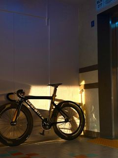 (Category: ) located in . Submitted by lookingforbikes2 (Listing ID 1391540167, Image 1). Description: .