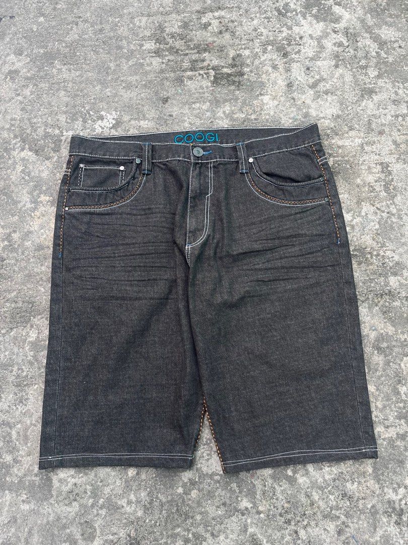 COOGI JORTS (Category: Shorts) located in Mabalacat. Submitted by aas_thriftfings (Listing ID 1391506109, Image 2). Description: 42x35 no issue.