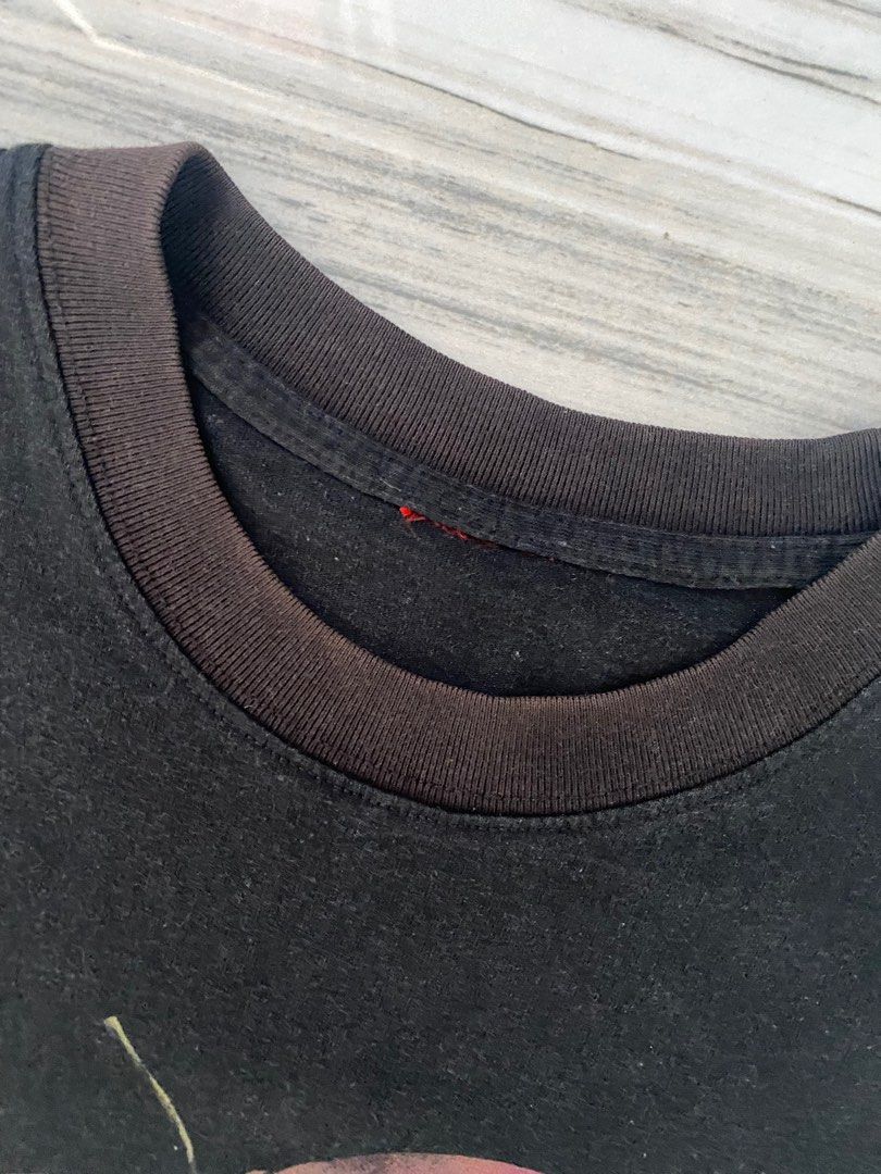 Death Note (Category: Tshirts & Polo Shirts ) located in Tigaon. Submitted by rap2k (Listing ID 1391366603, Image 3). Description: Dimes 20x26 issue: discoloration (neck line) cut red tag overall in good condition.