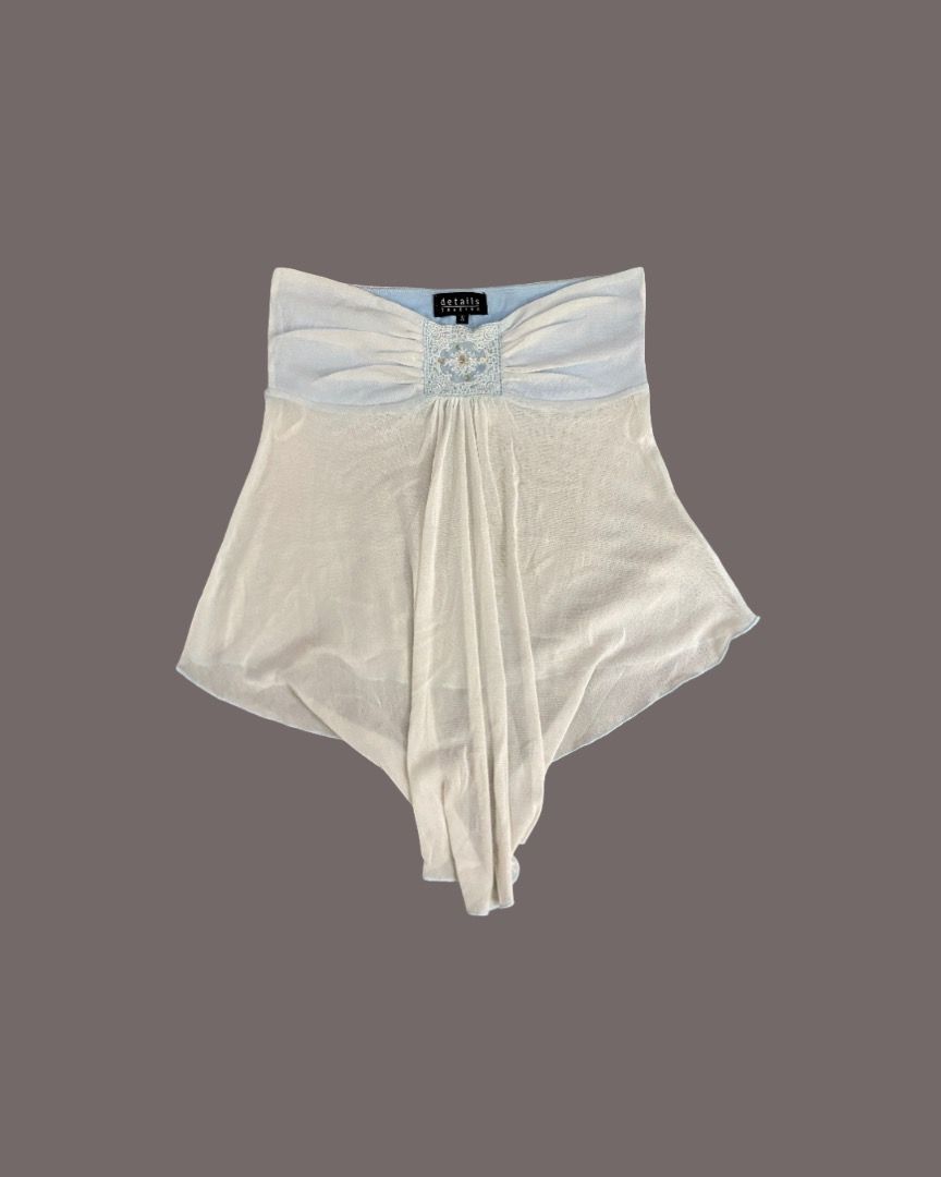 DETAILS Flowy Tube Top (Category: Others Tops) located in Santa Elena. Submitted by elevry (Listing ID 1391484502, Image 1). Description: .