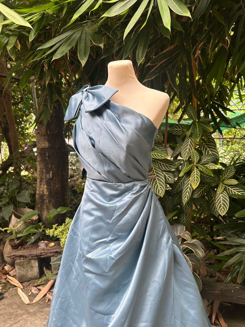 Elegant Simple Dusty Blue Gown (Category: Evening dresses & gowns) located in Manila. Submitted by totiitot (Listing ID 1391512177, Image 1). Description: Brand New Small-Medium Size Super nice for wedding events, morning, garden attires .