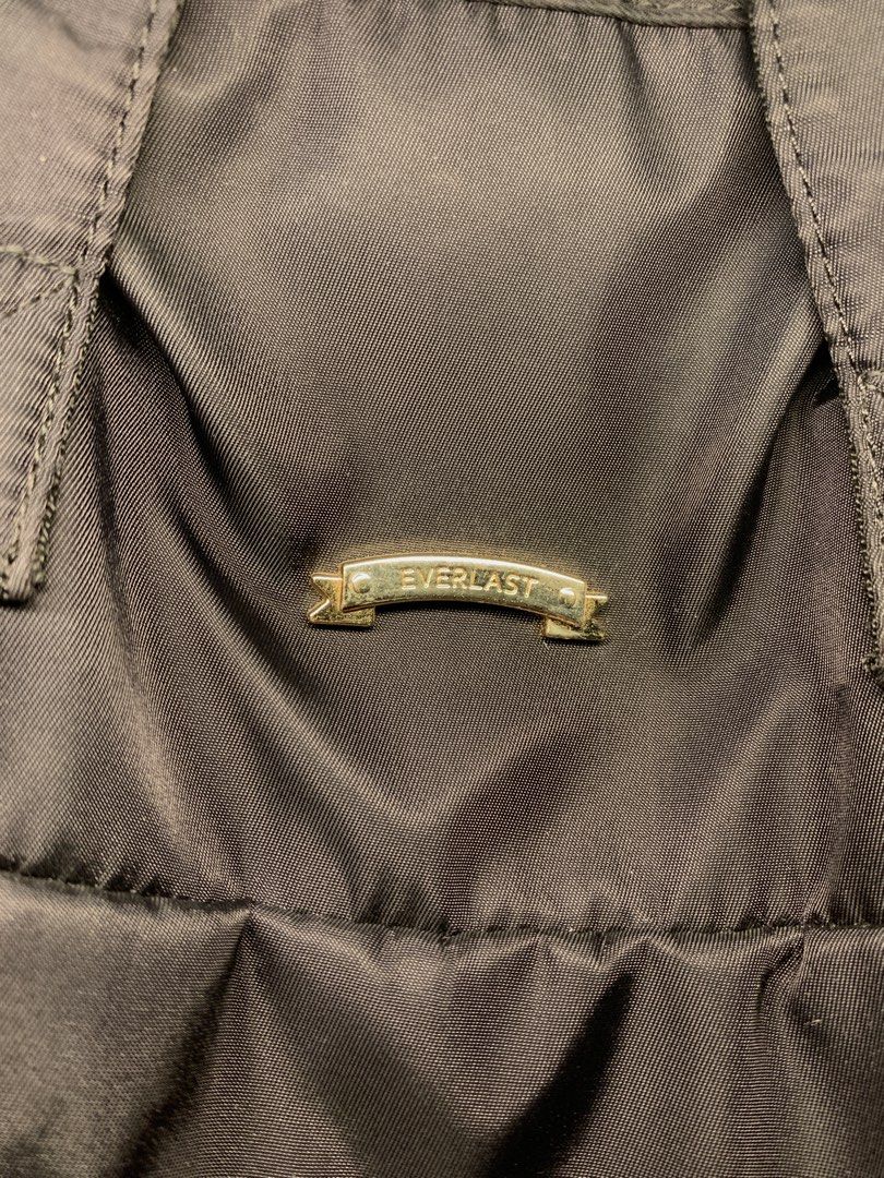 Everlast Backpack Black Bag (Category: Backpacks) located in Quezon City. Submitted by aedsupremo (Listing ID 1391518604, Image 2). Description: Everlast Backpack Very good condition! No issues RFS: decluttering.