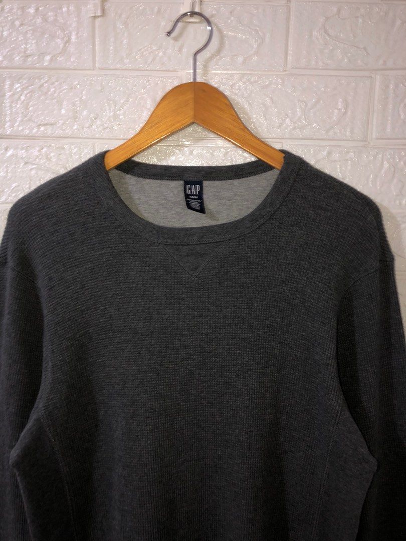 Gap Waffle LongSleeves (Category: Formal Shirts) located in Puerto Princesa. Submitted by vanjagmis (Listing ID 1391468290, Image 2). Description: Gap Waffle Long Sleeves ♻️SIZE: Medium To Large ♻️DIMENSION: 20 x 28 ♻️CONDITION: Excellent as new condition ♻️ISSUE: None 💸MINE: 270 Free Shipping 🚨No return and exchange. 🚨Check all the details and pics before purchasing the item. 🚨Color may vary due to lighting. 🚨Manage your expectations since 