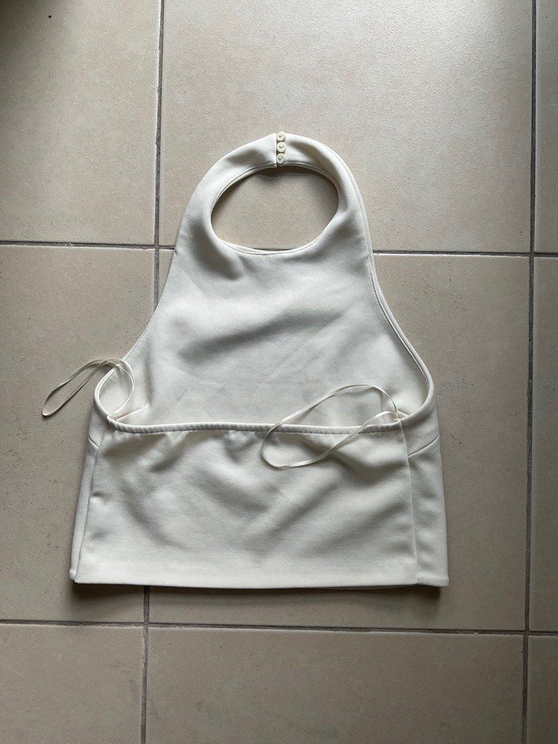 halter backless top zara (Category: Sleeveless) located in Manila. Submitted by frootjooce (Listing ID 1391421081, Image 2). Description: gcash j&t or same day delivery.