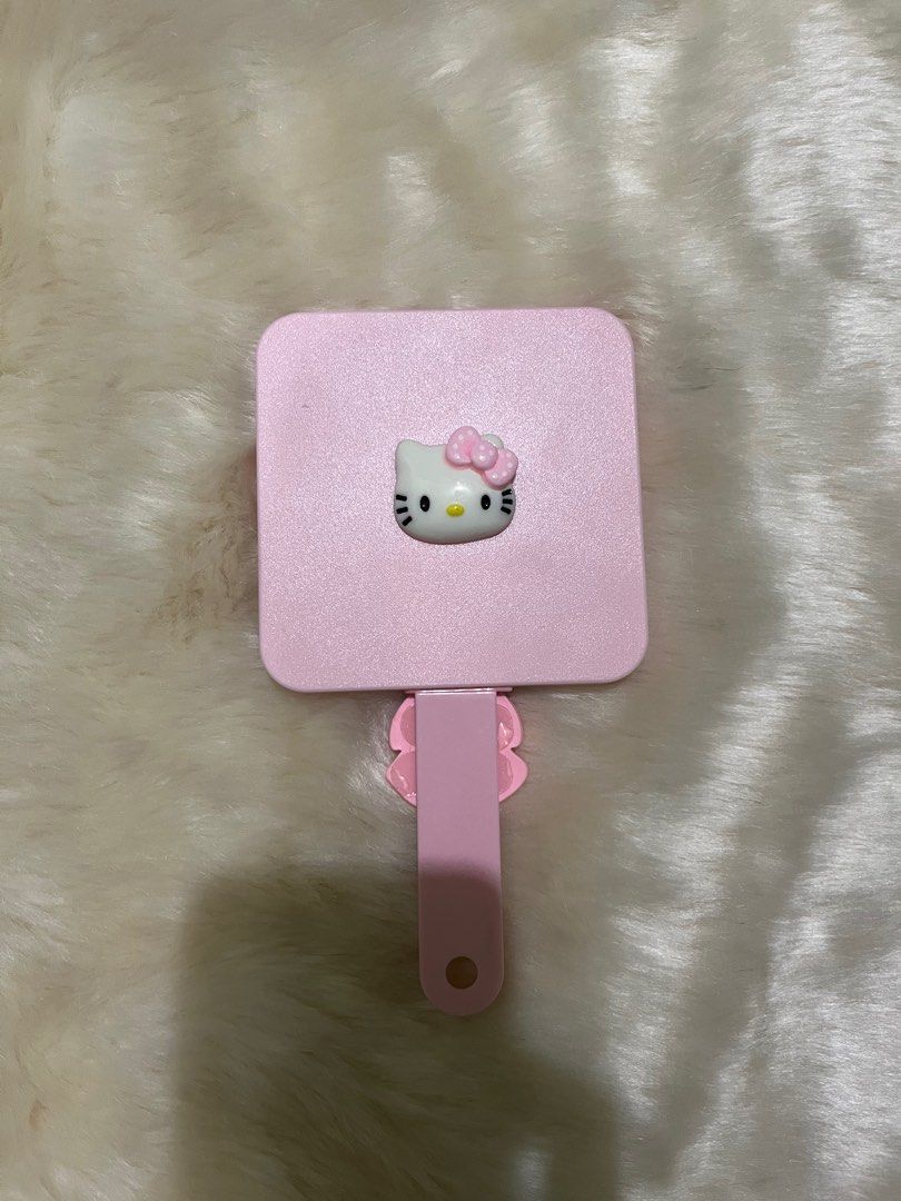 Hello Kitty Mirror and Comb (Category: Face Care) located in Malolos. Submitted by timelesstreasuresthrift (Listing ID 1391530910, Image 1). Description: MOP: GCash/ GoTyme/ SeaBank/ Maya/BPI Delivery: J&T/Flash/LBC RFS: Need extra funds Note: * Payment first policy * Can do meet-up if around Malolos, Bulacan only * Price Negotiable.