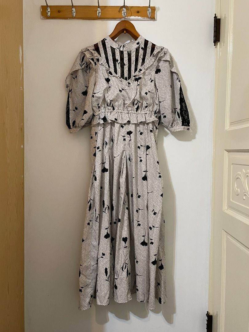 Herlipto Autumn FloralLace Trimmed Dress herlipto Lace trimmed